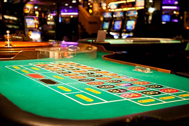 suburtoto login platform interface showing live football and casino sections
